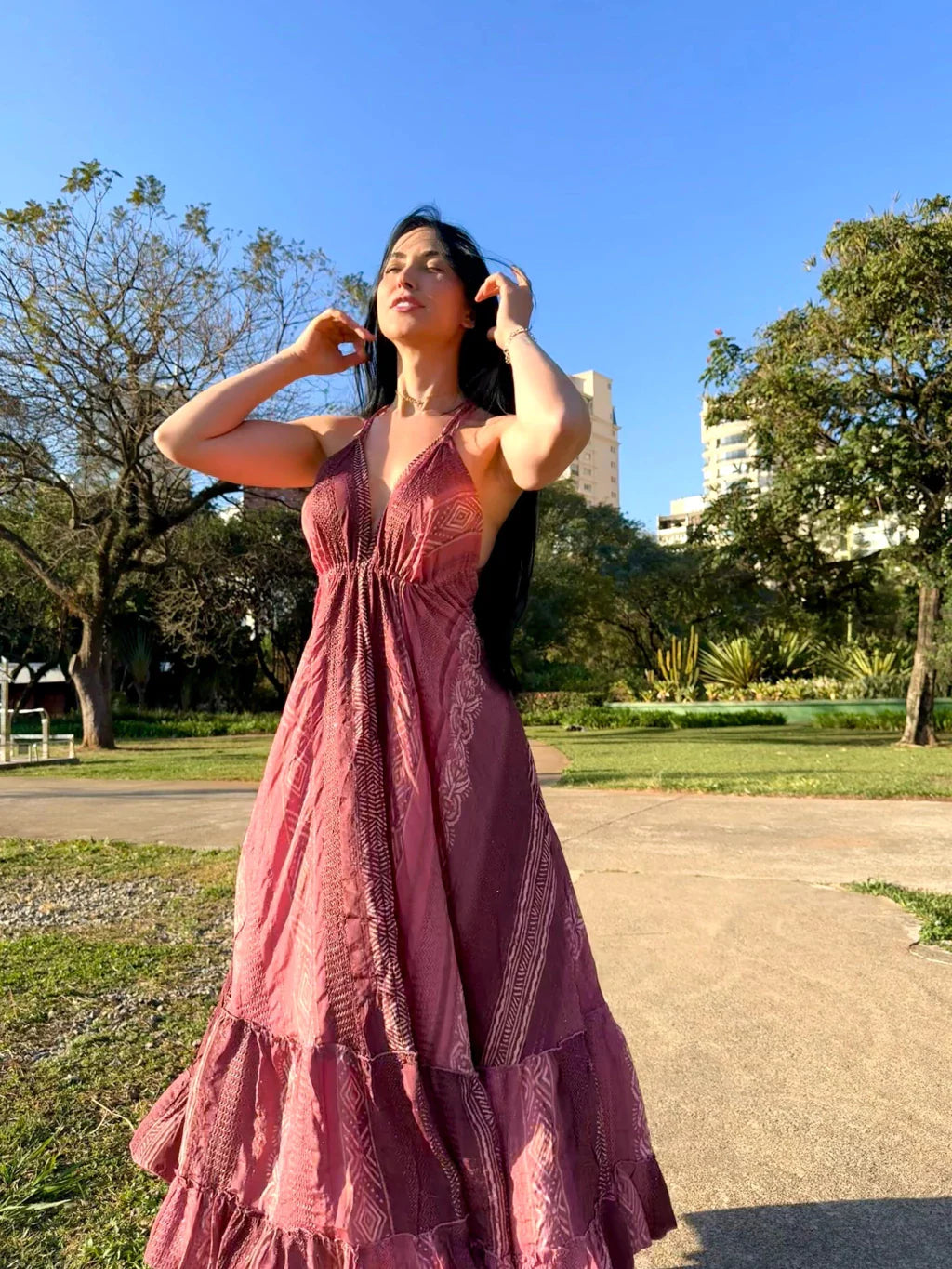 VESTIDO EM VISCOSE LONGO MELISSA ROSA QUEIMADO
