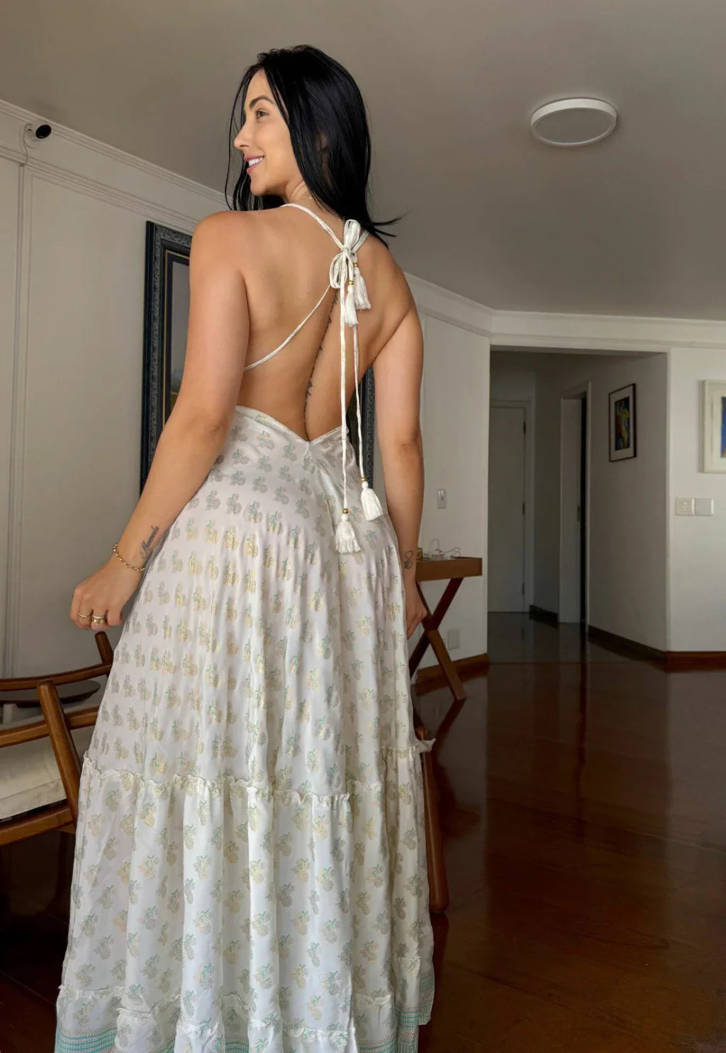 VESTIDO EM VISCOSE LONGO OLÍVIA VERDE